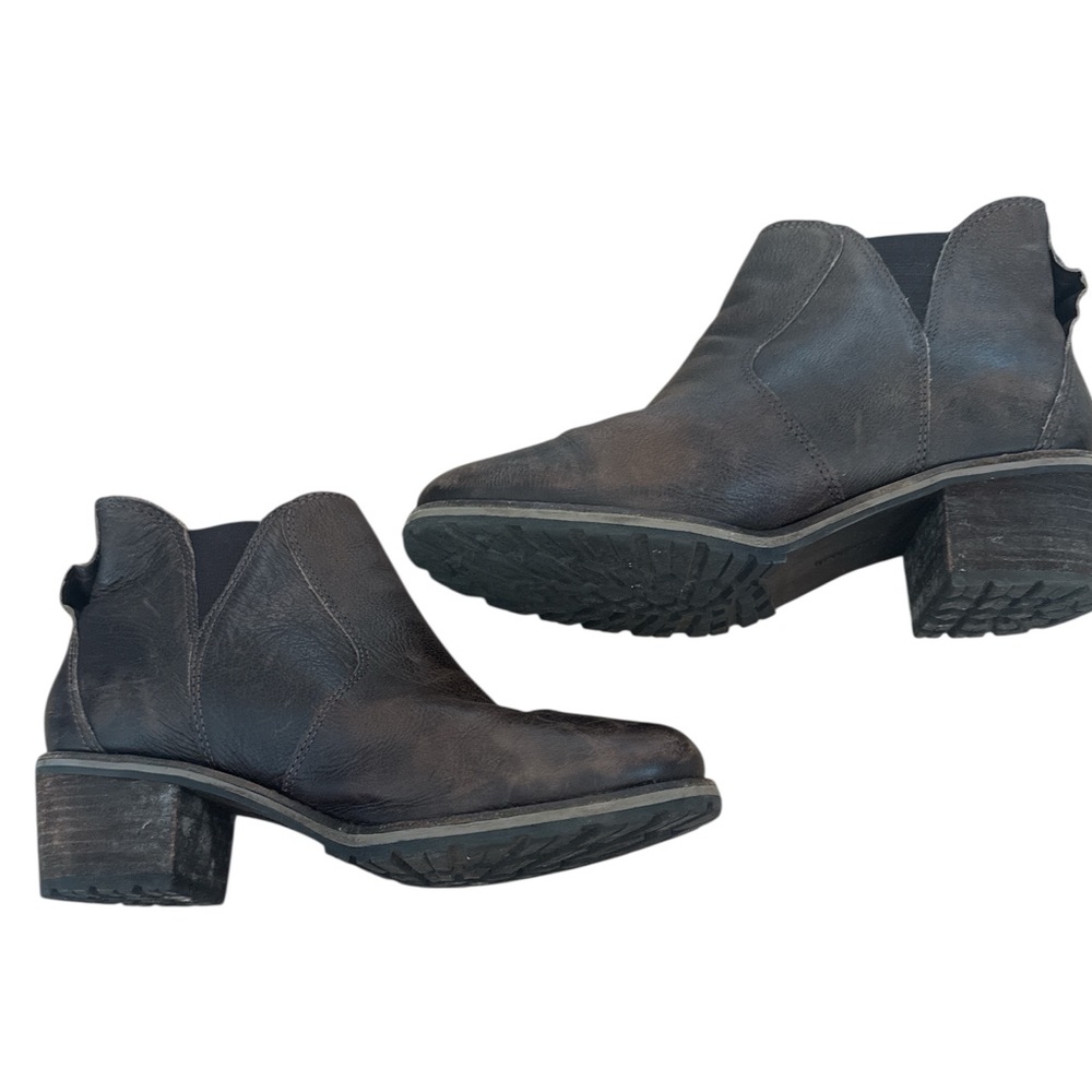 Deerfield Ankle Boots View 3